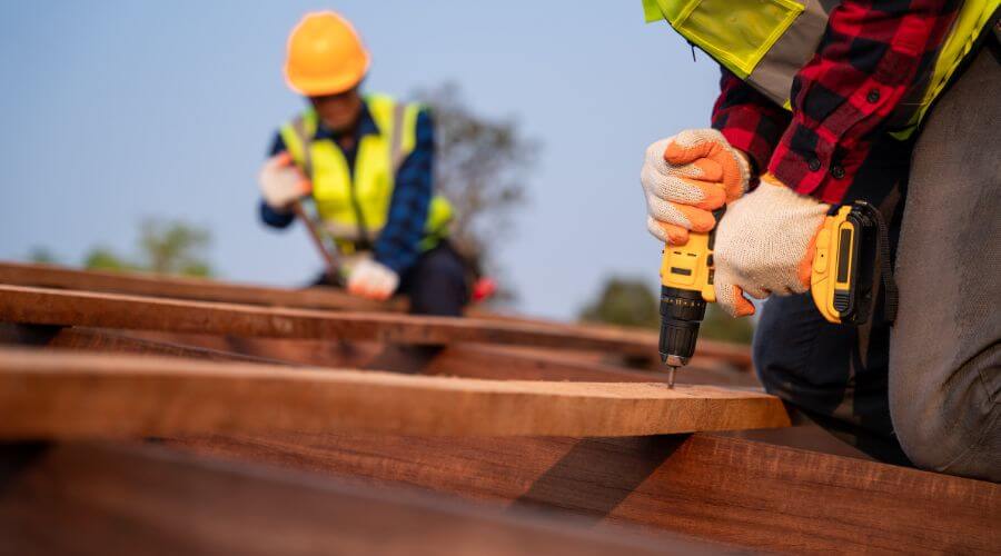 Professional gutter cleaning in Coulterville, CA